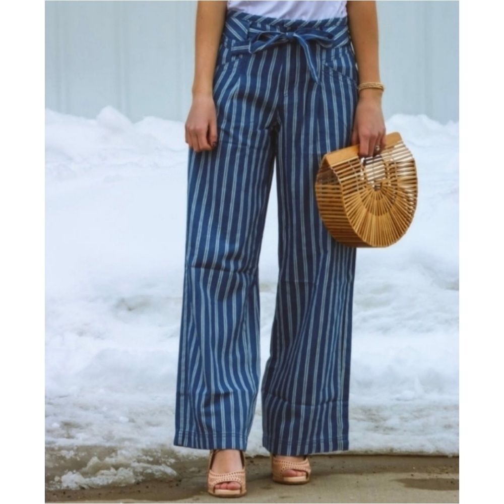 American Eagle Blue & White High Rise Striped Wide Leg Pants Size 0 Coastal Chic